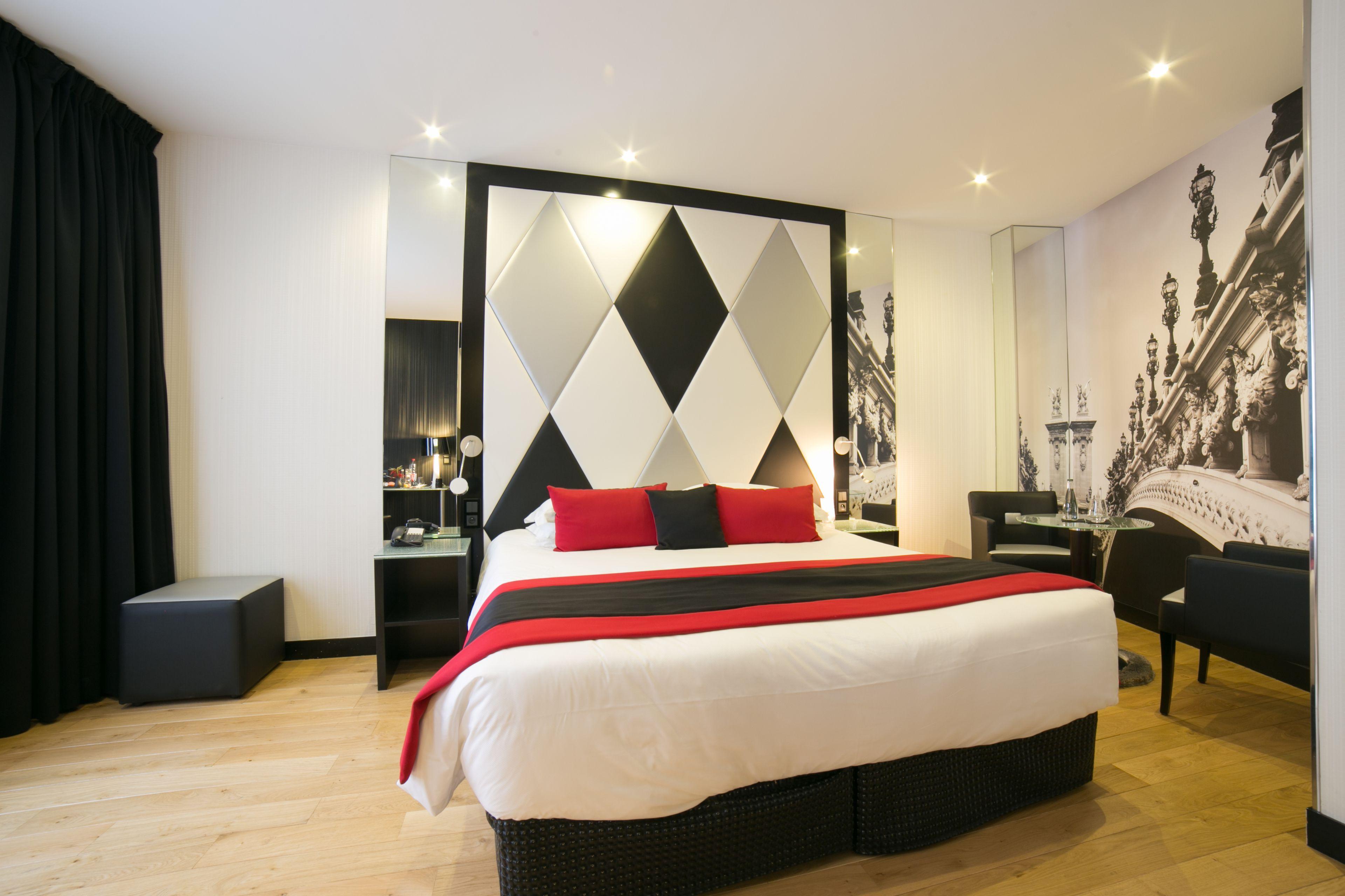 L'empire - Louvre Hotel