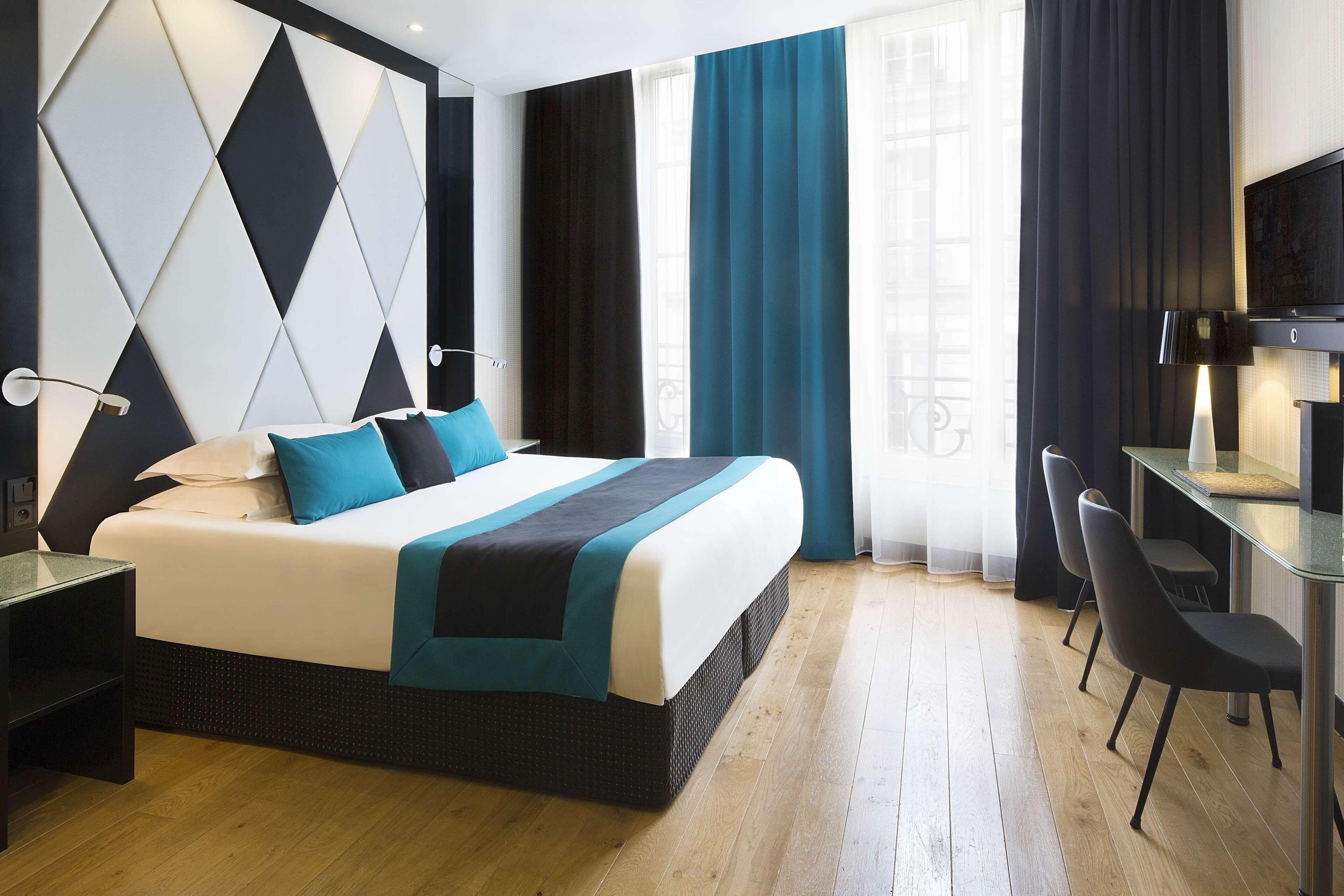 L'empire - Louvre Hotel