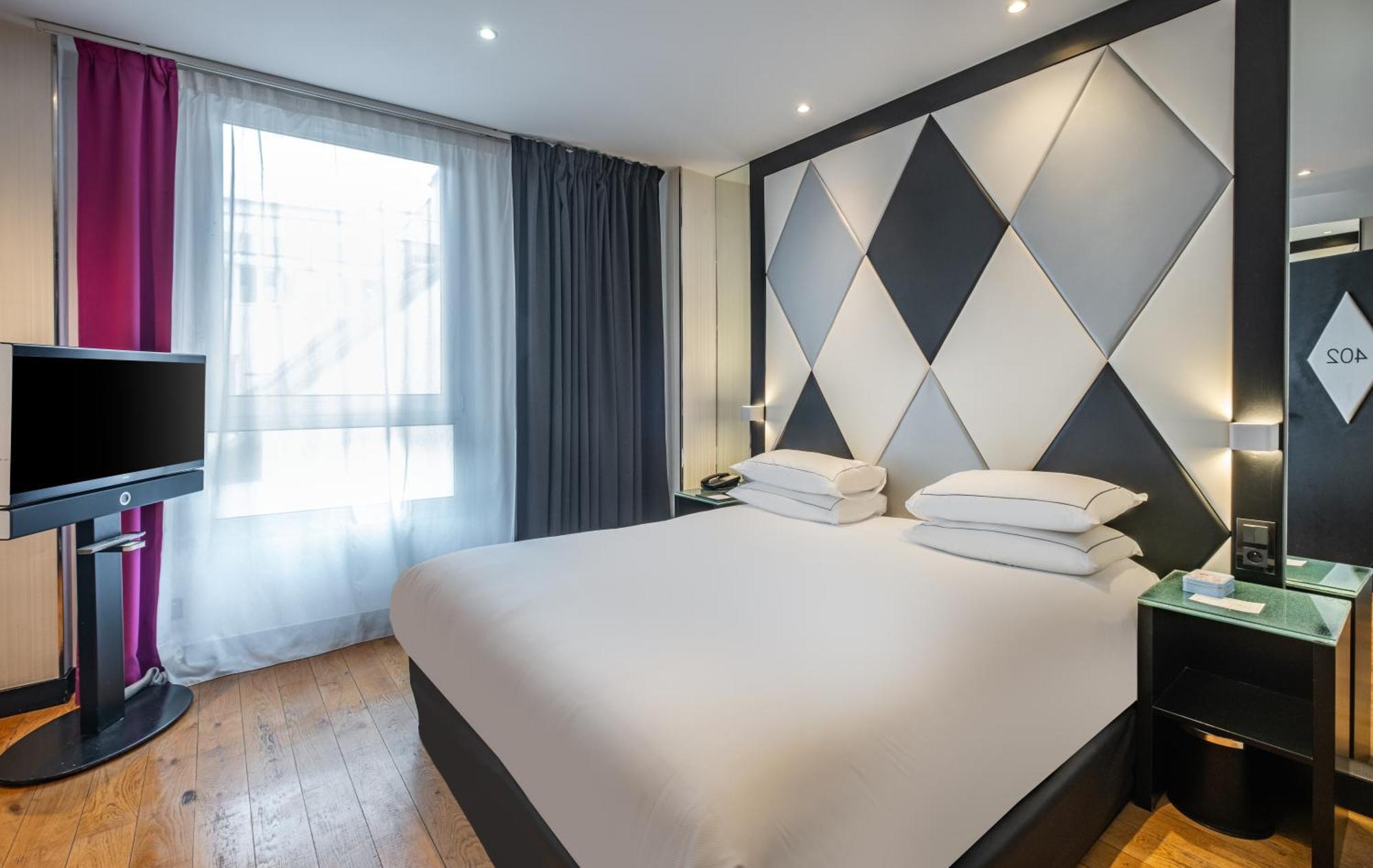 L'empire - Louvre Hotel